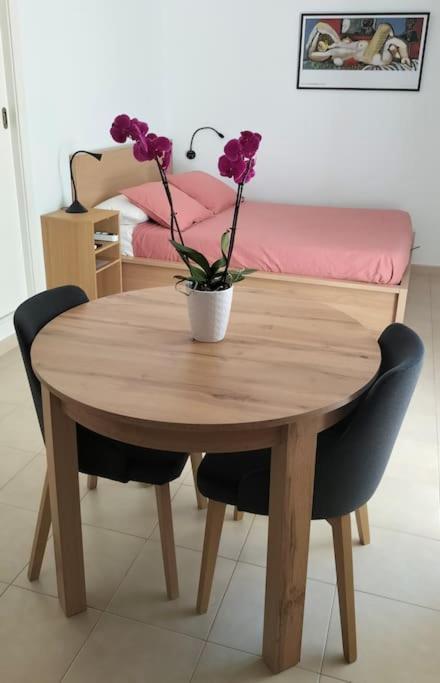 Estudio 52 Malaga Centrico Parking Gratuito Apartment Luaran gambar