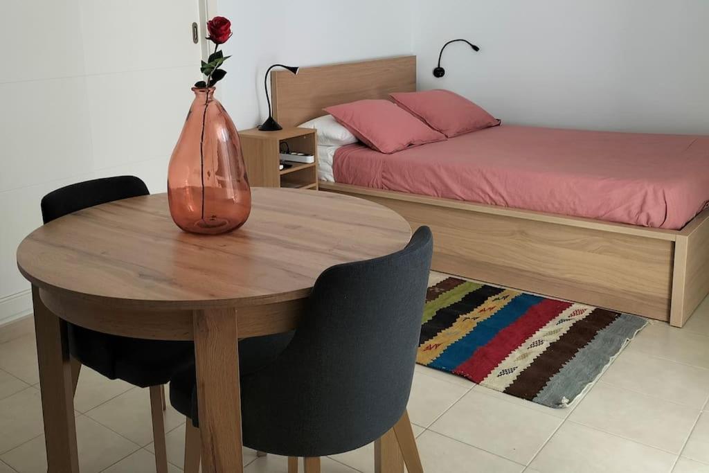 Estudio 52 Malaga Centrico Parking Gratuito Apartment Luaran gambar