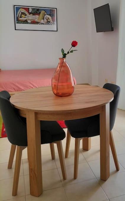 Estudio 52 Malaga Centrico Parking Gratuito Apartment Luaran gambar