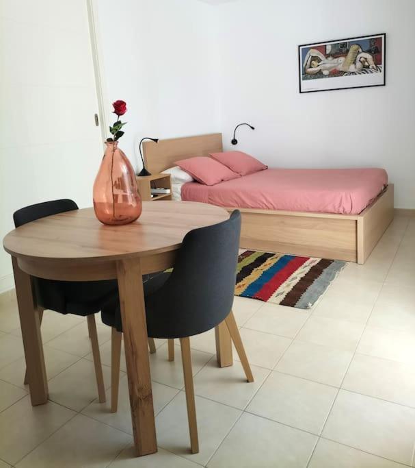 Estudio 52 Malaga Centrico Parking Gratuito Apartment Luaran gambar