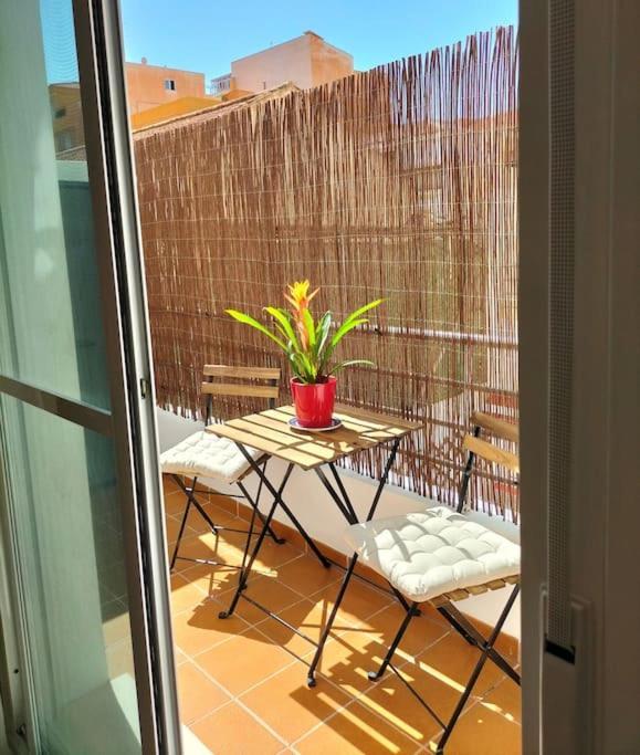Estudio 52 Malaga Centrico Parking Gratuito Apartment Luaran gambar