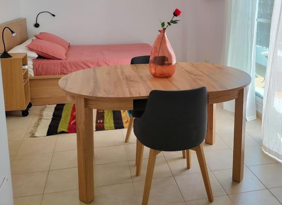 Estudio 52 Malaga Centrico Parking Gratuito Apartment Luaran gambar