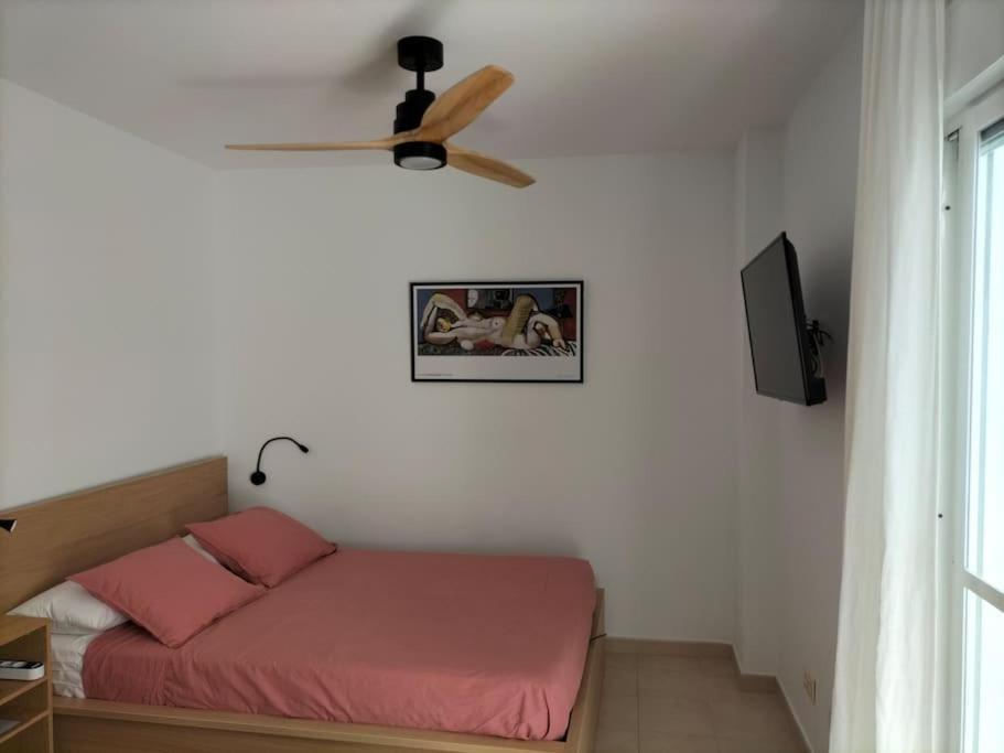 Estudio 52 Malaga Centrico Parking Gratuito Apartment Luaran gambar