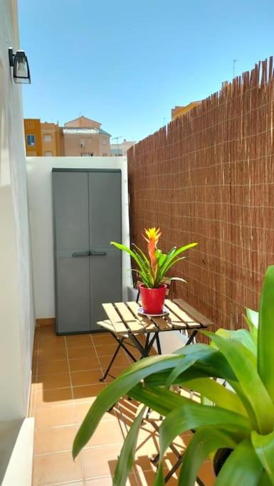 Estudio 52 Malaga Centrico Parking Gratuito Apartment Luaran gambar