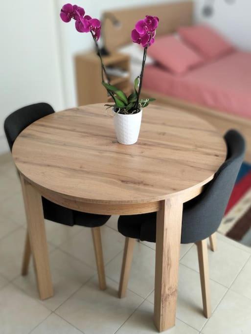 Estudio 52 Malaga Centrico Parking Gratuito Apartment Luaran gambar